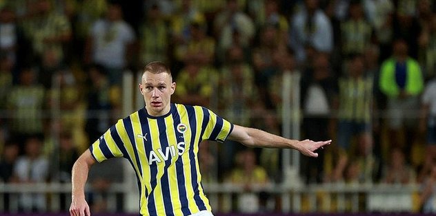 transfer-haberi-fenerbahceden-aciklama-attila-szalaiye-izin-cikti-1689881544871.jpeg