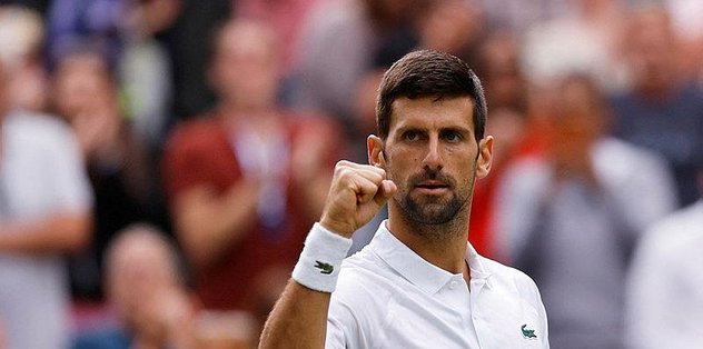 wimbledonda-sirp-raket-novak-djokovic-2-tura-yukseldi-1688416731249.jpeg