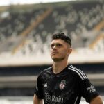 besiktasin-rashica-paylasimina-galatasaraydan-flas-cevap-1692220930503.jpeg